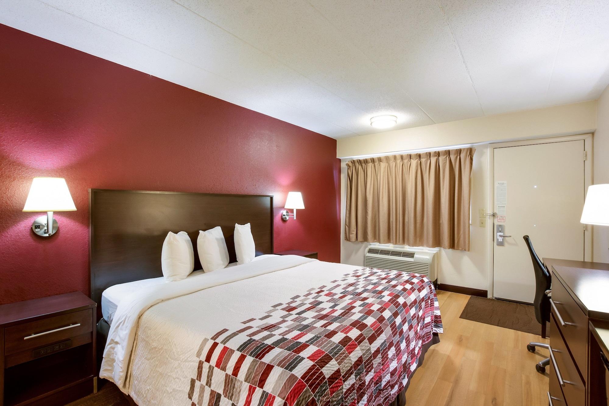 Motel Red Roof Grand Rapids Airport 2*