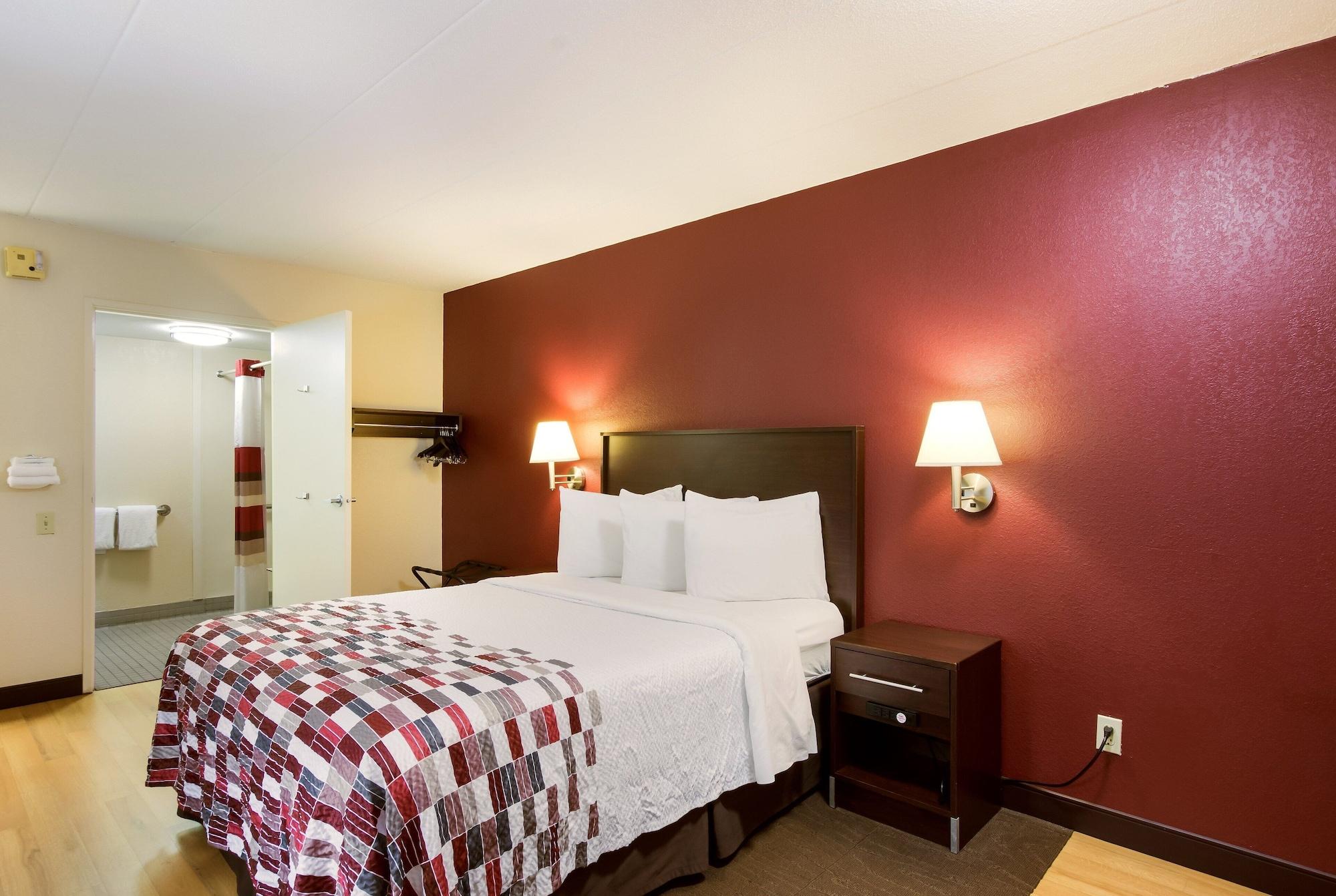 Motel Red Roof Grand Rapids Airport 2*